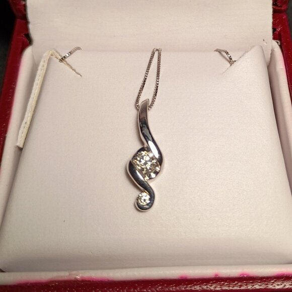 Helzberg Lucina Diamond Necklace with 1/5 Carat Total Weight - Picture 1 of 11